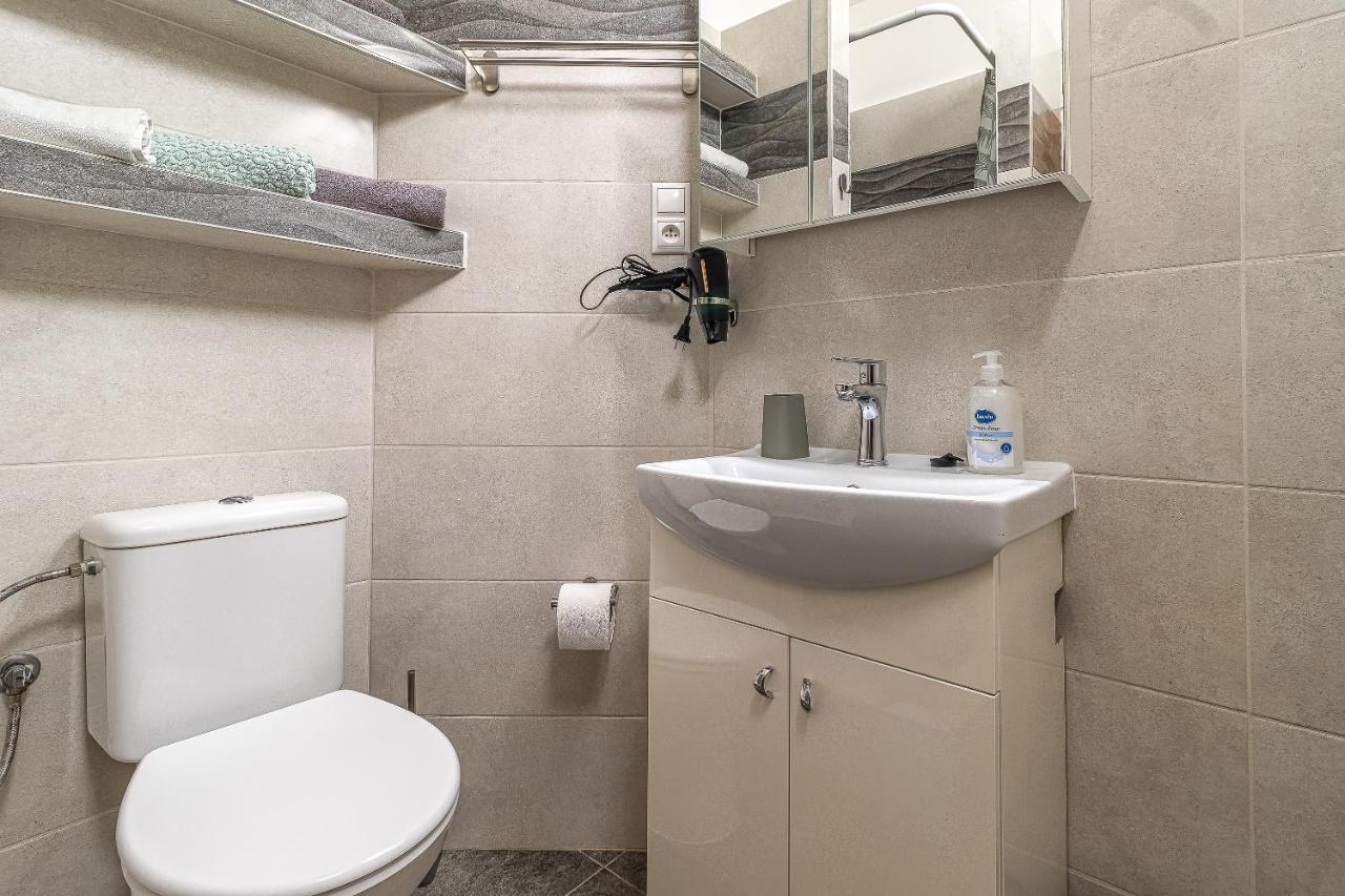 Jonas Apartments - Great Location Near Bratislava City Center Luaran gambar